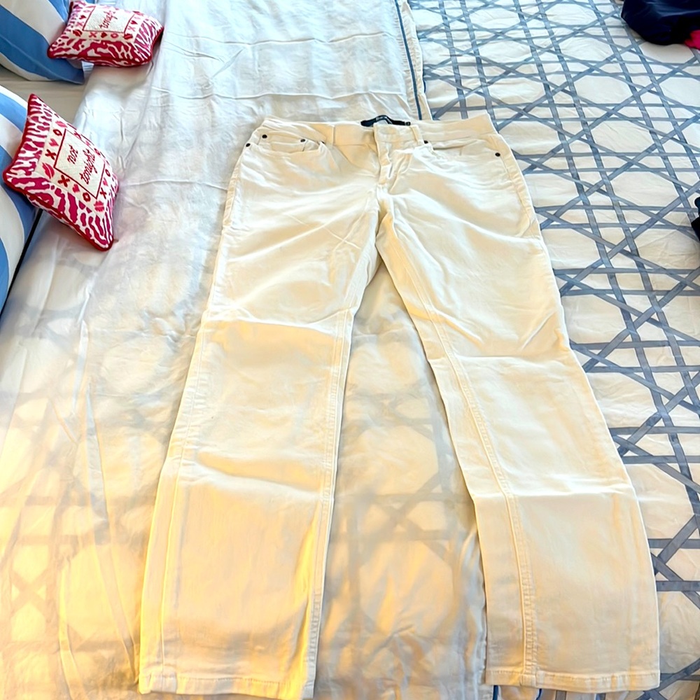 Boden Trafalgar Straight leg white jeans